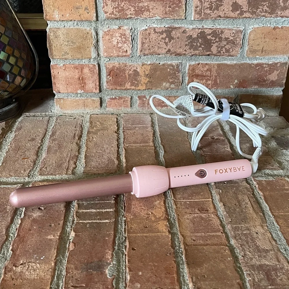 FoxyBae Blush 25MM Ceramic Curling Wand